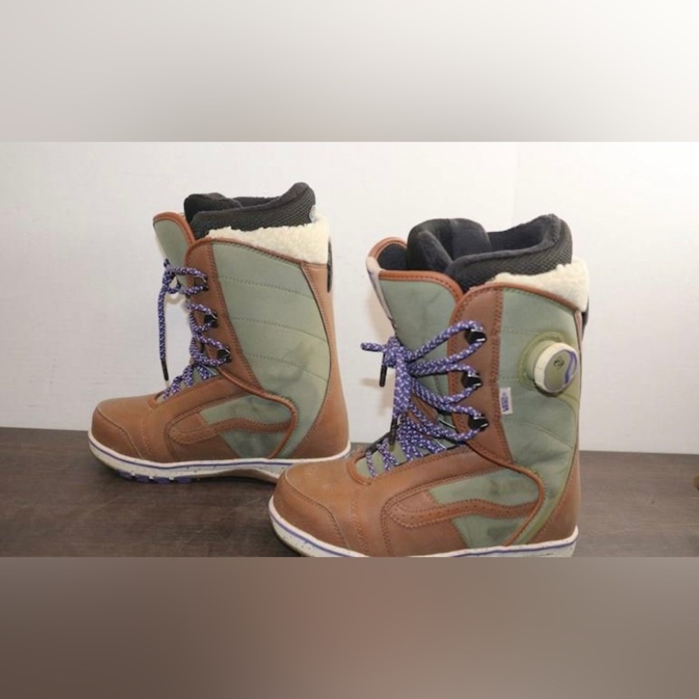 Womens Vans Ferra Pro (Hana Beaman) snowboard boots W(6) -USED- w/box - Picture 3 of 6